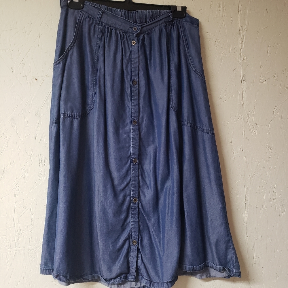 Ladies Skirt